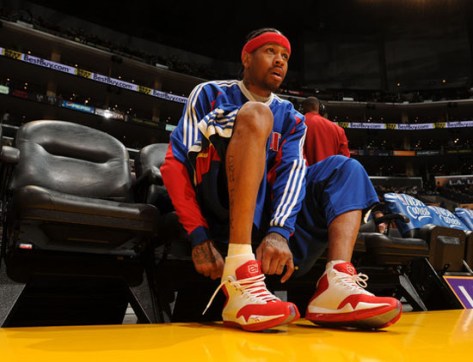 Detroit Pistons s v Los Angeles Lakers