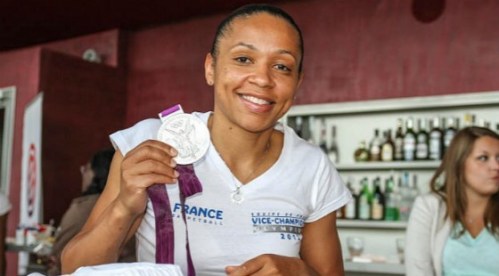 Edwige Lawson Wade, vice-championne olympique aux JO de Londres en 2012 et sa médaille d'argent. (c) lawson-wade.com