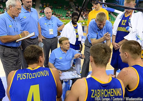Mike Fratello sélectionneur de l'Ukraine (c) Fibaeurope.com