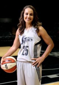 Becky Hammon (c) Helen L. Montoya - San Antonio Express