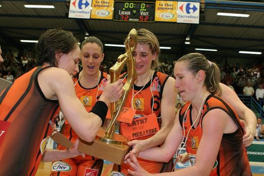 Cathy Melain - championne de de France 2009 (c) women basketball in France