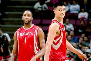 Le duo Yao Ming - Tracy Mcgrady aux Rockets (c) Nathaniel S Butler - Getty Images - NBAE