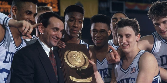 Coach K et ses hommes de Duke champion NCAA 1991 (c) coachk.com