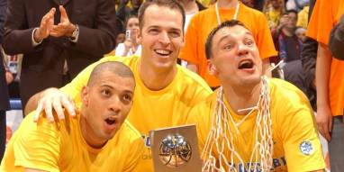 parker-shelef-and-jasikevicius vainqueur de l'Euroligue en 2005 à Moscou (c) euroleague net