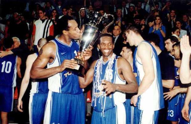 David Rivers continue sa moisson de trophées, ce coup-ci en Turquie avec le Tofas Bursa