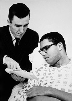 Maurice Stikes en compagnie de son ami Jack Twyman