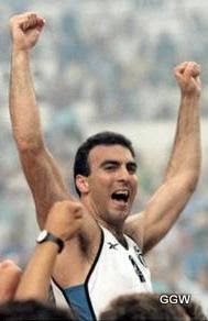 Nikos Galis n'aura pas levé les bras comme en 87 après la défaite en finale de l'Euro 89 (c) globalgreekworld.blogspot.com