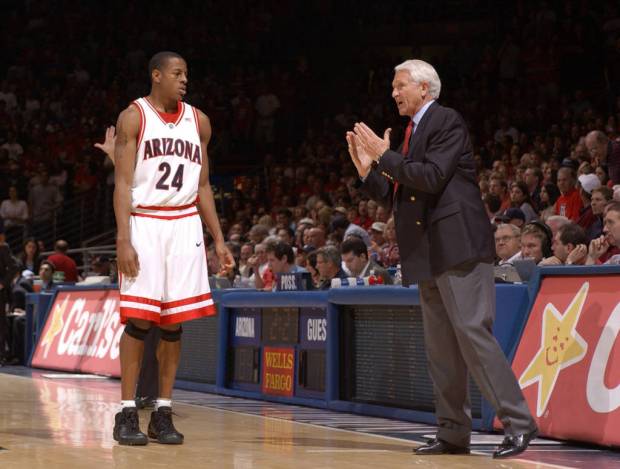 André Iguodala et son coach Lute Olsen à Arizona (c) arizonawildcats.com