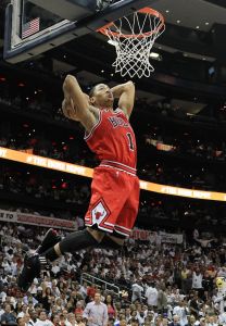 Derrick Rose au dunk - Chicago Bulls (c) Mike Ehrmann - Getty Images