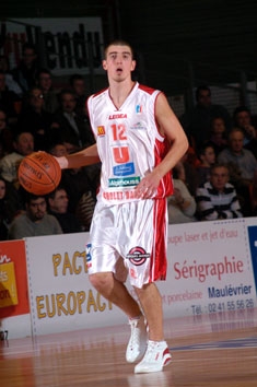 Nando De Colo (c) cholet-basket.com