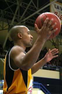 Eric Micoud en 2008 avec Evreux (c) alm-evreux-basket.com