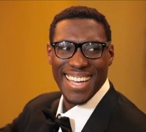 Ian Mahinmi (c) nolacircus.com