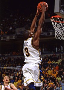Dwyane Wade au dunk - Marquette (c) Marquette University Archives