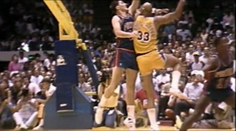 30.for_.30.S02E18.Bad_.Boys_.480p.HDTV_.x264-mSD.mkv_003369025