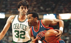 Kevin Mchale vs Adrian Dantley lors de Celtics-Pistons (c) DR