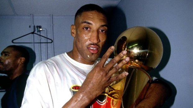 Scottie Pippen avec le titre @ Sports Illustrated