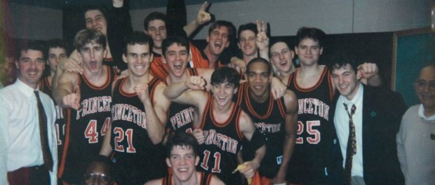 La joie des joueurs de Princeton dans les vestiaires en 1996