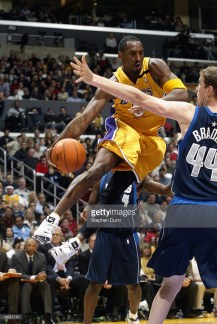 Kobe Bryant Lakers Mavs 2002