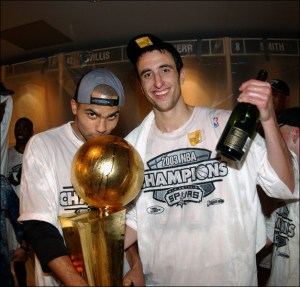 Parker et Ginobili champion NBA 2003 (c) Getty