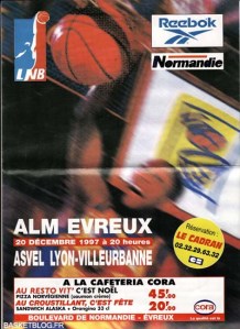 Programme du match ALM-ASVEL du 20 décembre 1997 avec Claude Willimans en fondu. Victoire de l'ASVEL sur un tir au buzzer de Delaney Rudd. (c) BASKETBLOG.FR