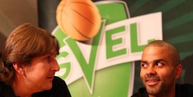 Laurent Foirest et Tony Parker, anciens coéquipiers en équipe de France, ont travaillé ensemble à l'ASVEL (c) EQ
