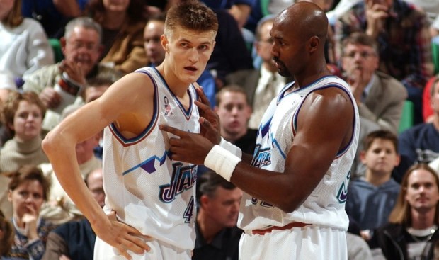 Andrei-Kirilenko-Karl-Malone-2001